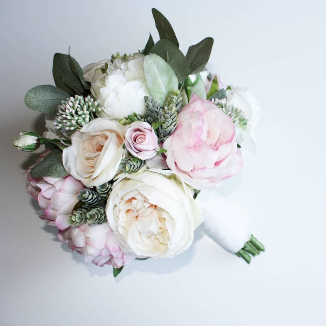 Congratulations flower bouquet Delivery in Kochi | Birthday flower bouquet delivery in Kochi